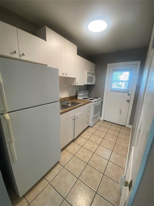 For Rent: $1,600 (1 beds, 1 baths, 550 Square Feet)