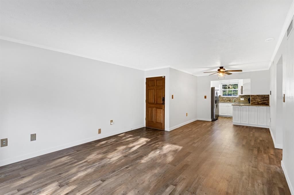 Dining Room & Kitchen