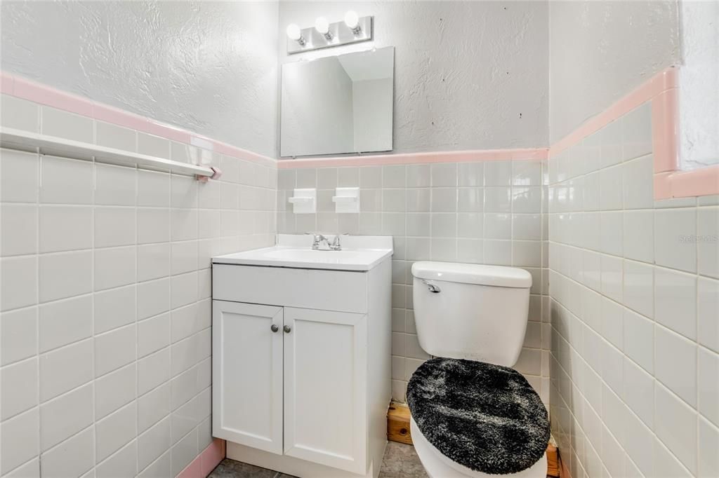 待售: $210,000 (4 贝兹, 2 浴室, 1725 平方英尺)