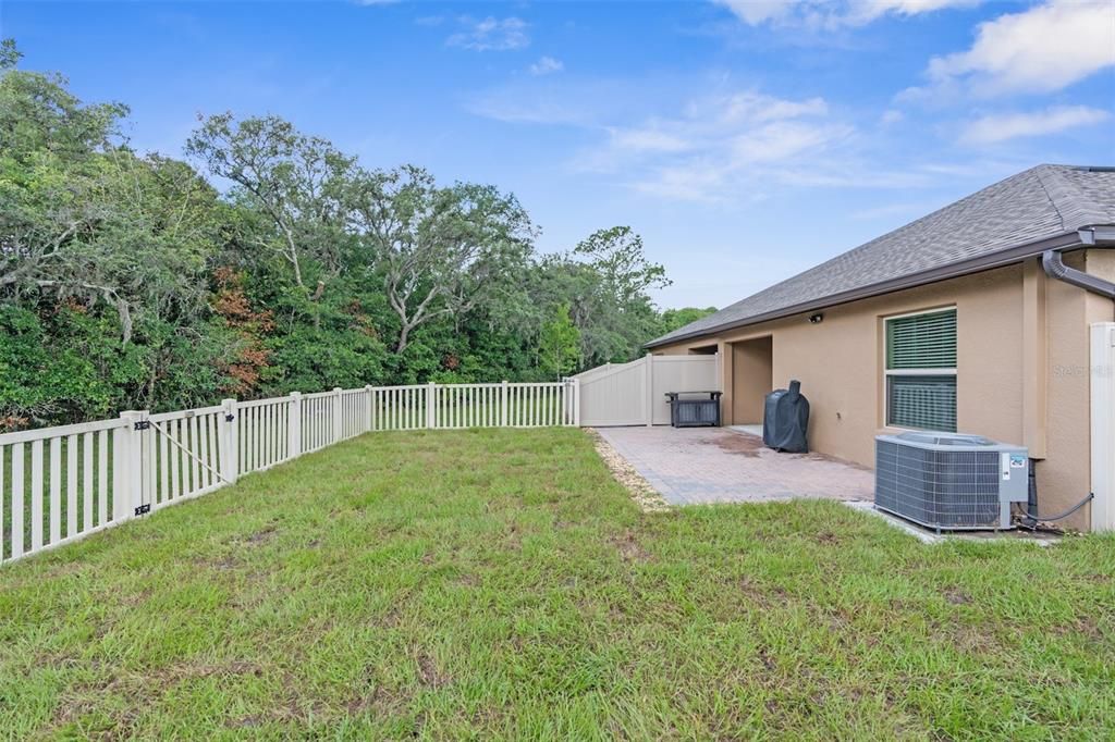 For Sale: $280,000 (3 beds, 2 baths, 1337 Square Feet)