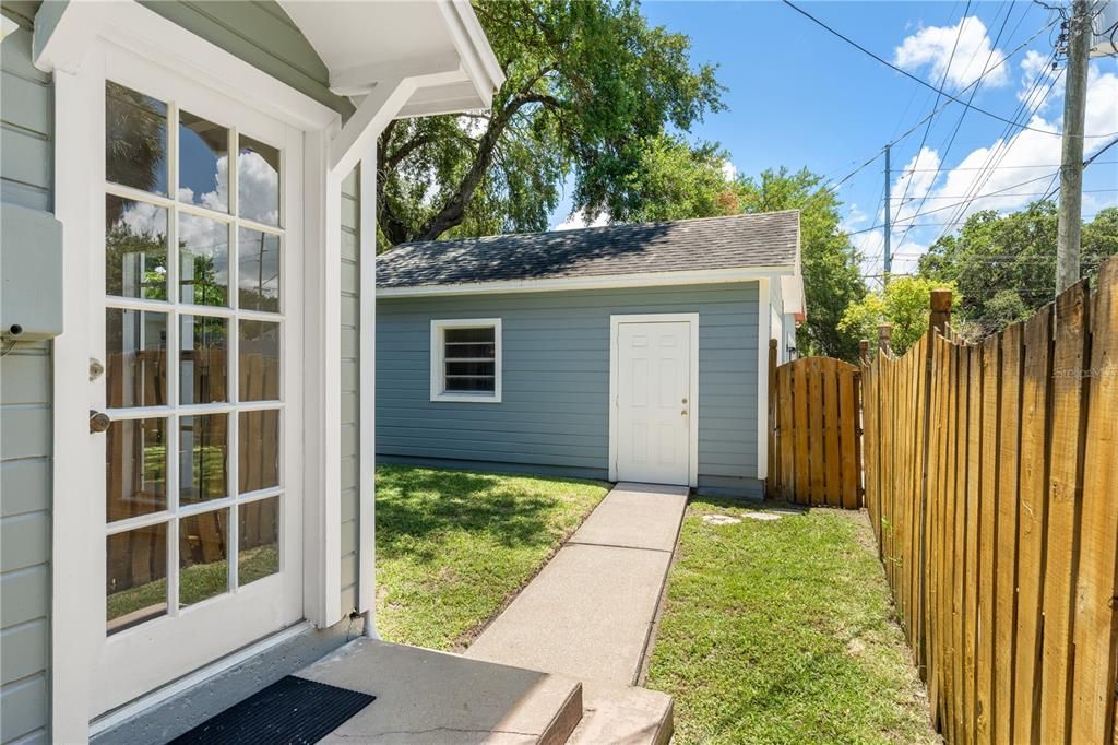 Active With Contract: $899,990 (3 beds, 2 baths, 2132 Square Feet)