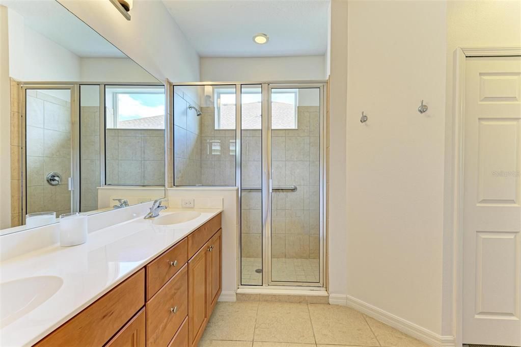 For Sale: $319,000 (2 beds, 2 baths, 1652 Square Feet)