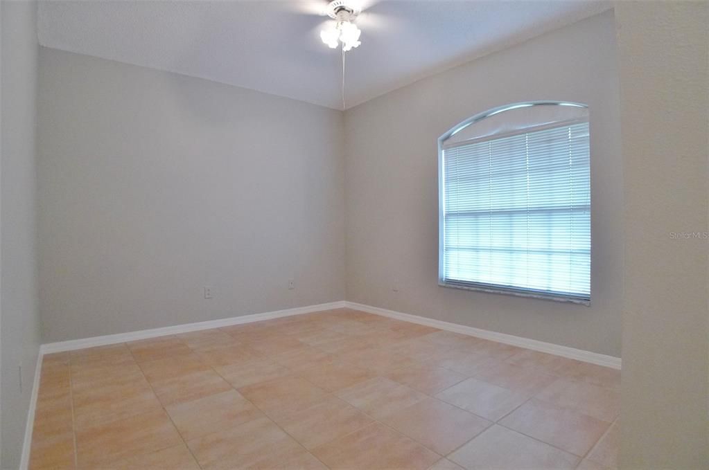 For Rent: $2,350 (3 beds, 2 baths, 1825 Square Feet)