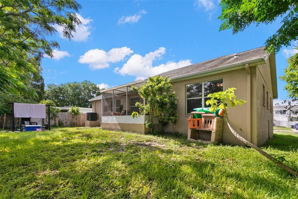 For Sale: $309,000 (3 beds, 2 baths, 1361 Square Feet)