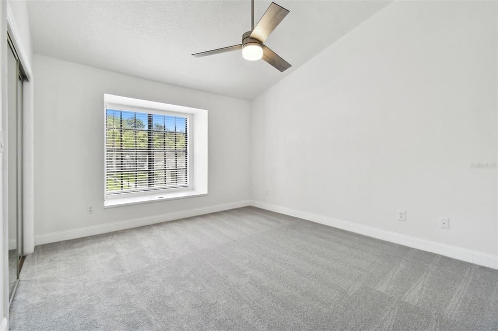 For Sale: $285,000 (2 beds, 2 baths, 1185 Square Feet)