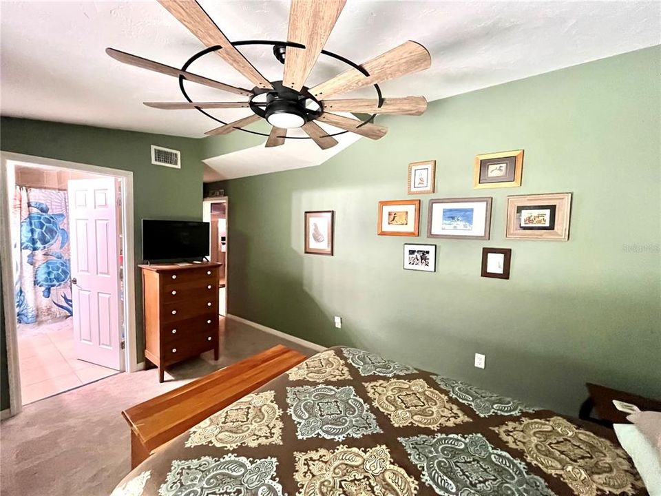 For Sale: $265,000 (2 beds, 2 baths, 1091 Square Feet)