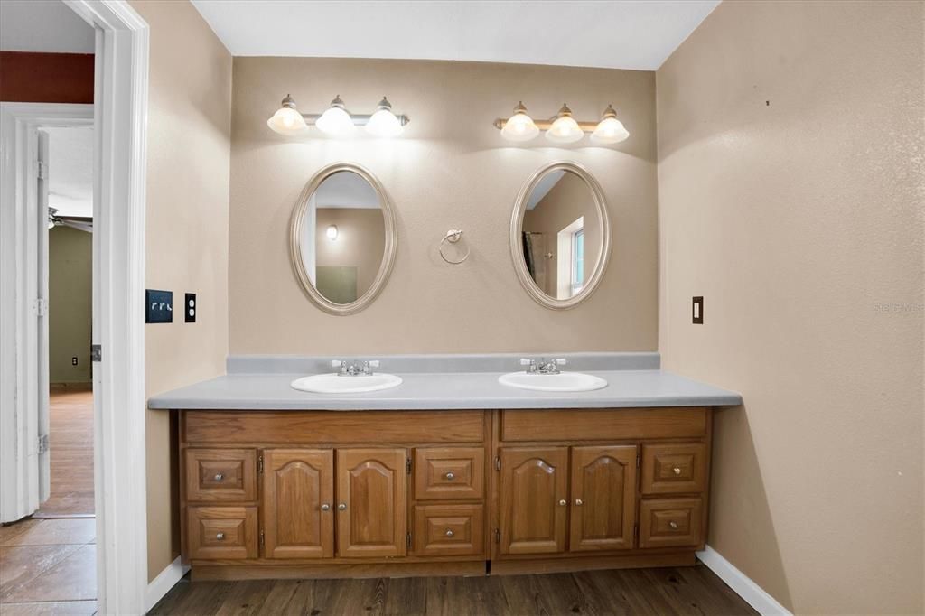 2nd bathroom