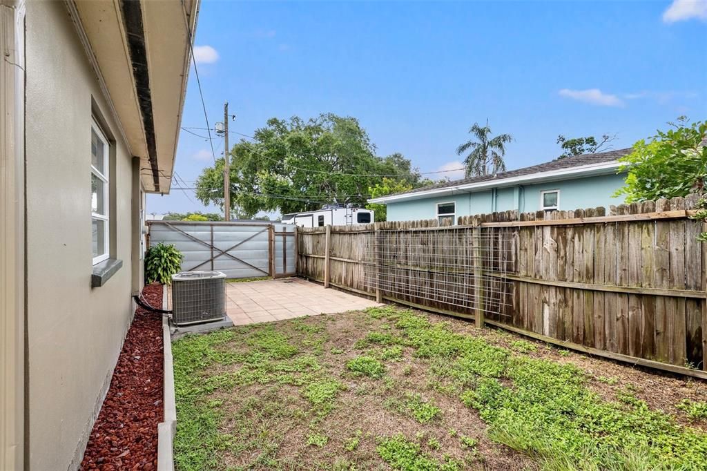 For Sale: $389,000 (3 beds, 1 baths, 1324 Square Feet)