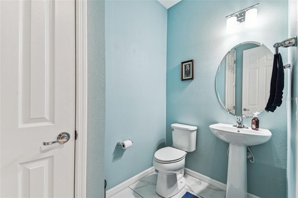 HALF BATH W/LINEN CLOSET