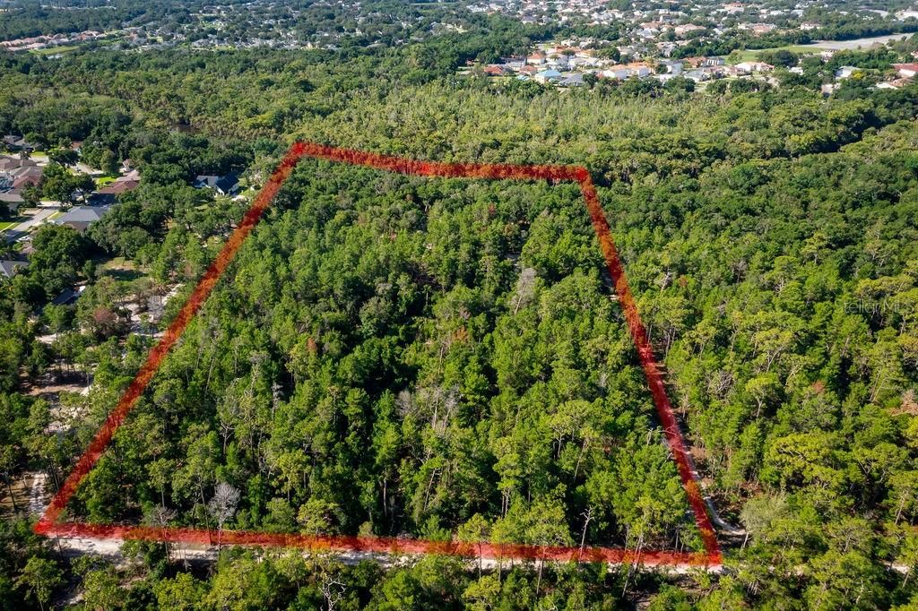 На продажу: $649,000 (5.01 acres)