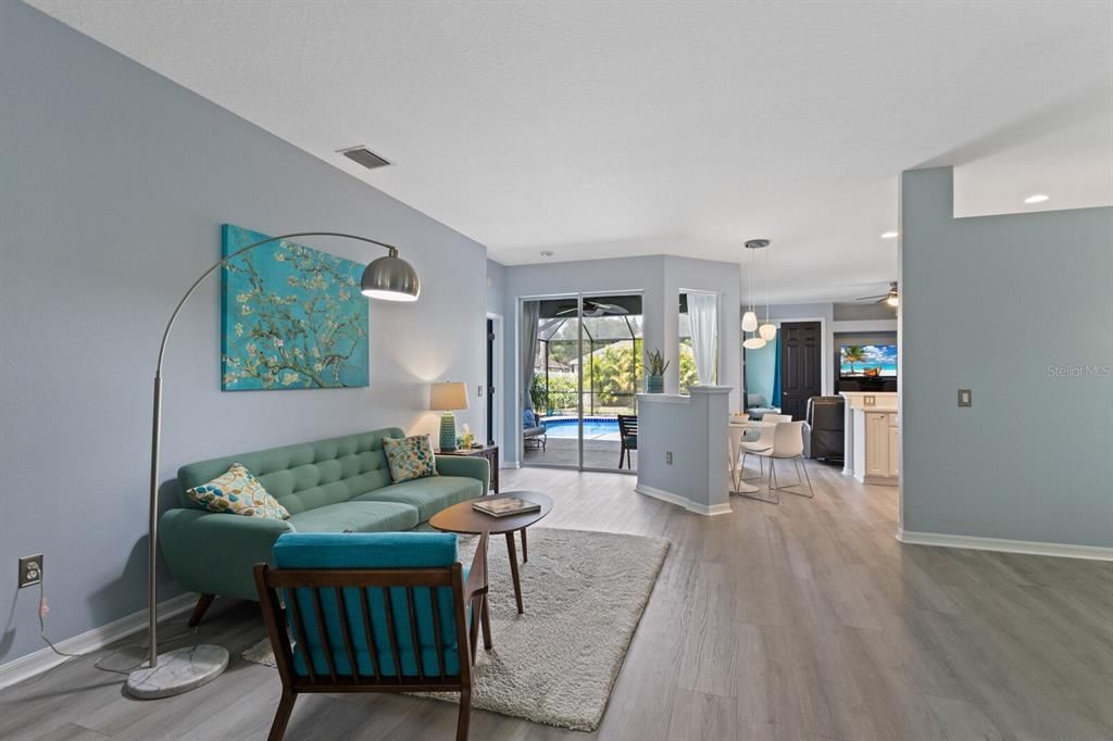 Active With Contract: $589,000 (3 beds, 2 baths, 2073 Square Feet)