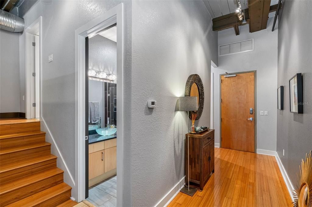 For Sale: $654,900 (1 beds, 1 baths, 1111 Square Feet)