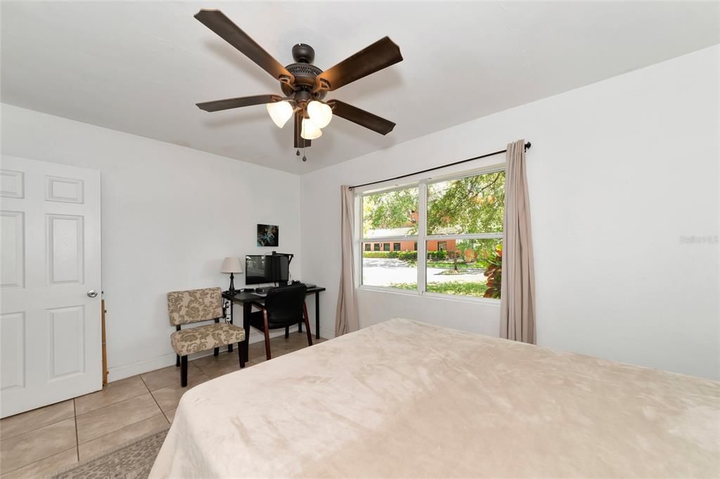 For Sale: $549,000 (3 beds, 2 baths, 1391 Square Feet)