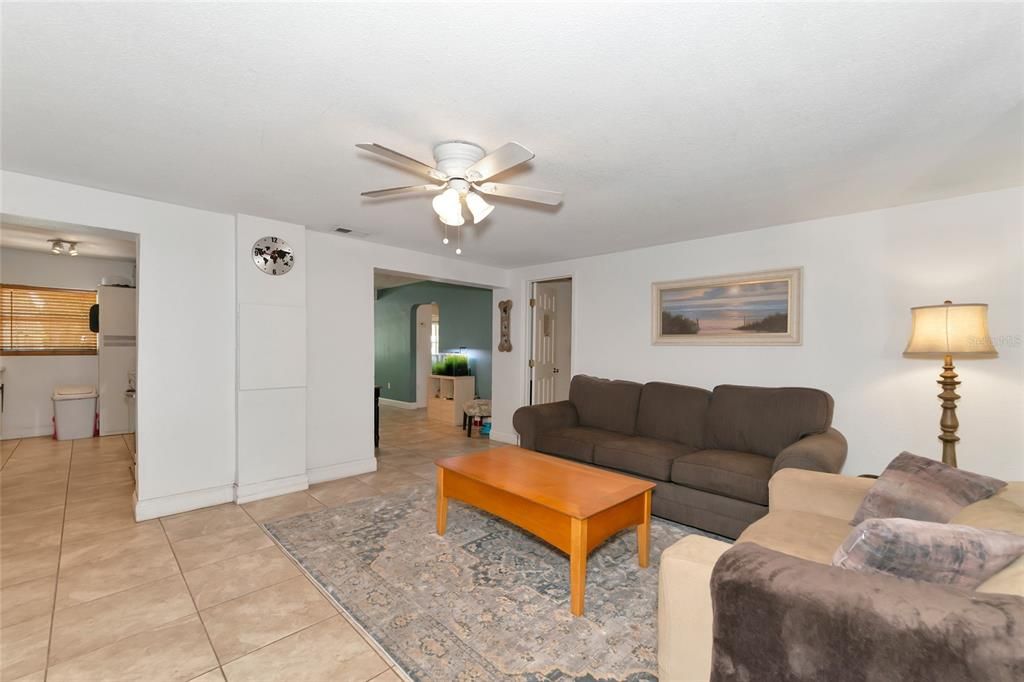For Sale: $549,000 (3 beds, 2 baths, 1391 Square Feet)