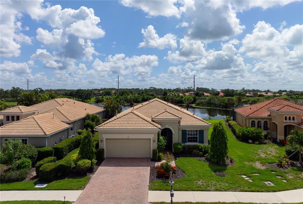 For Sale: $679,900 (3 beds, 2 baths, 1898 Square Feet)