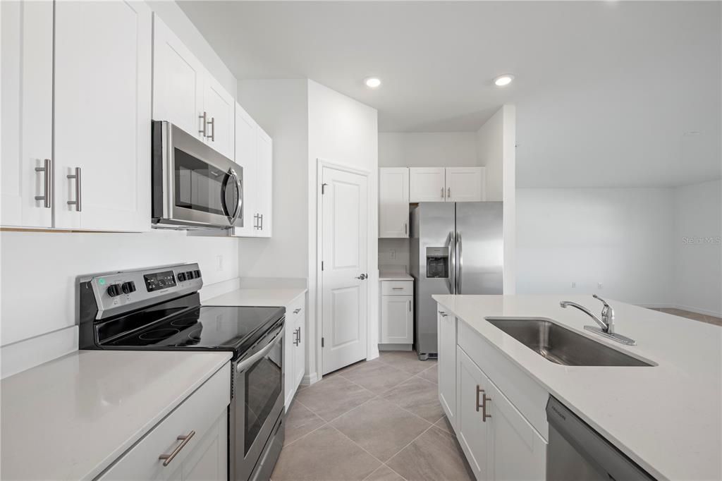 For Sale: $348,597 (3 beds, 2 baths, 1551 Square Feet)