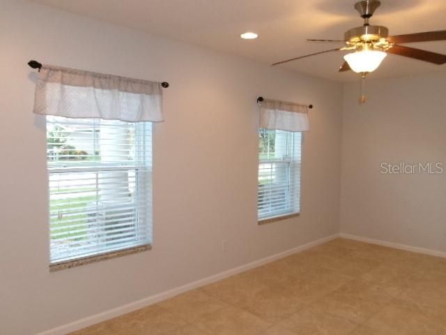 For Rent: $2,300 (3 beds, 2 baths, 1869 Square Feet)