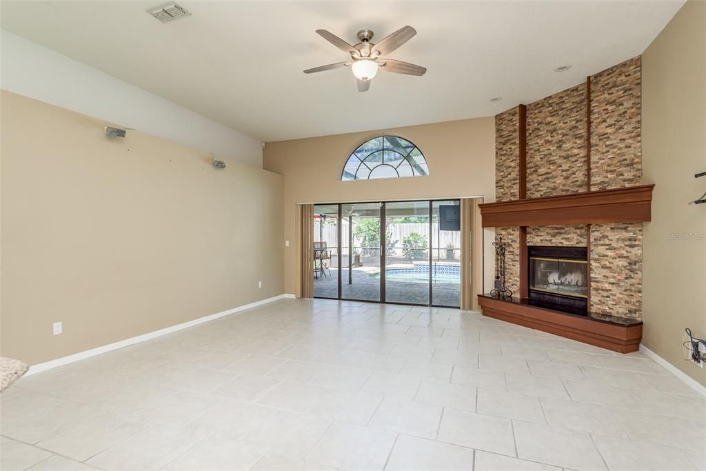 Active With Contract: $534,900 (4 beds, 2 baths, 2409 Square Feet)