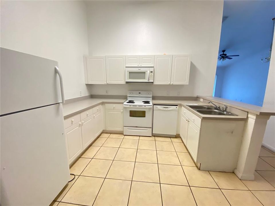 For Rent: $1,795 (3 beds, 2 baths, 1202 Square Feet)