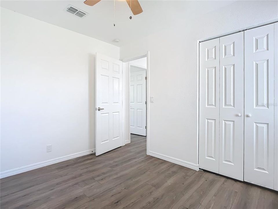 For Sale: $385,000 (2 beds, 1 baths, 1096 Square Feet)