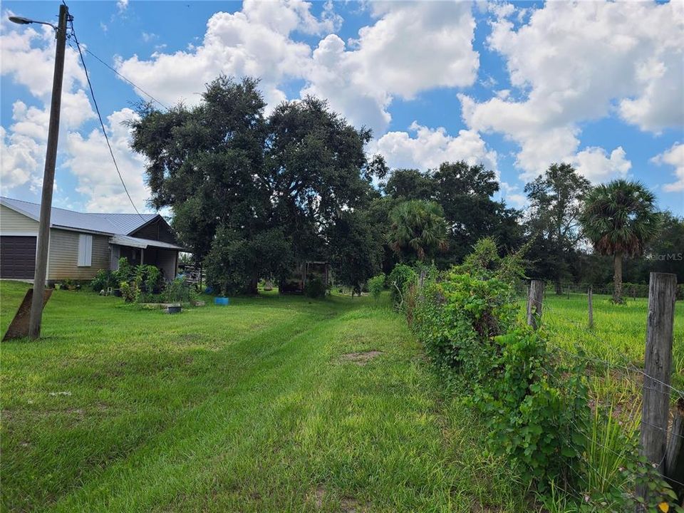 For Sale: $339,000 (3 beds, 2 baths, 1465 Square Feet)