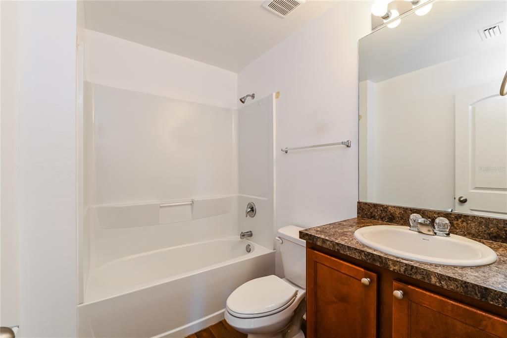 For Rent: $2,245 (4 beds, 2 baths, 1401 Square Feet)