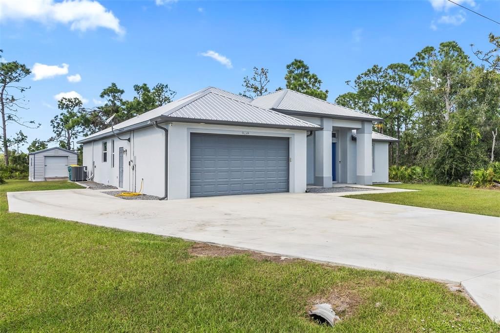 Side Driveway and shed