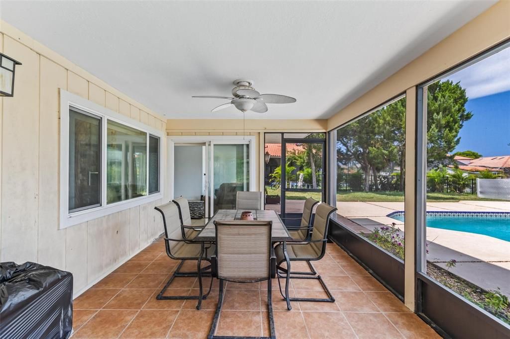 For Sale: $750,000 (4 beds, 3 baths, 2562 Square Feet)