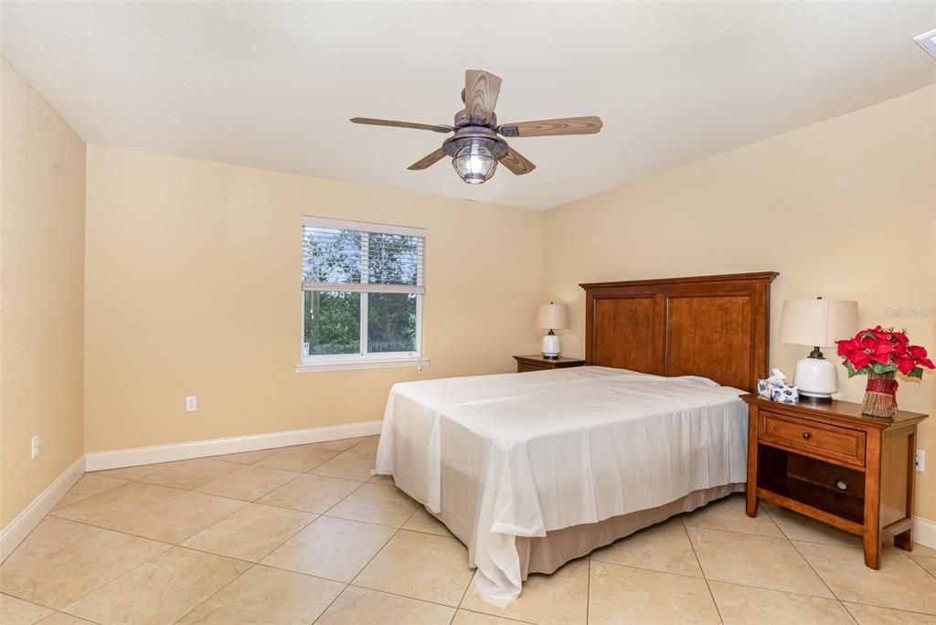 For Sale: $364,900 (3 beds, 2 baths, 1923 Square Feet)