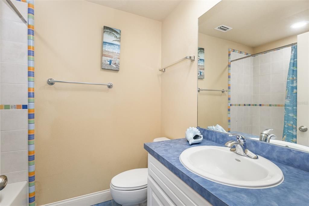 For Sale: $364,900 (3 beds, 2 baths, 1923 Square Feet)