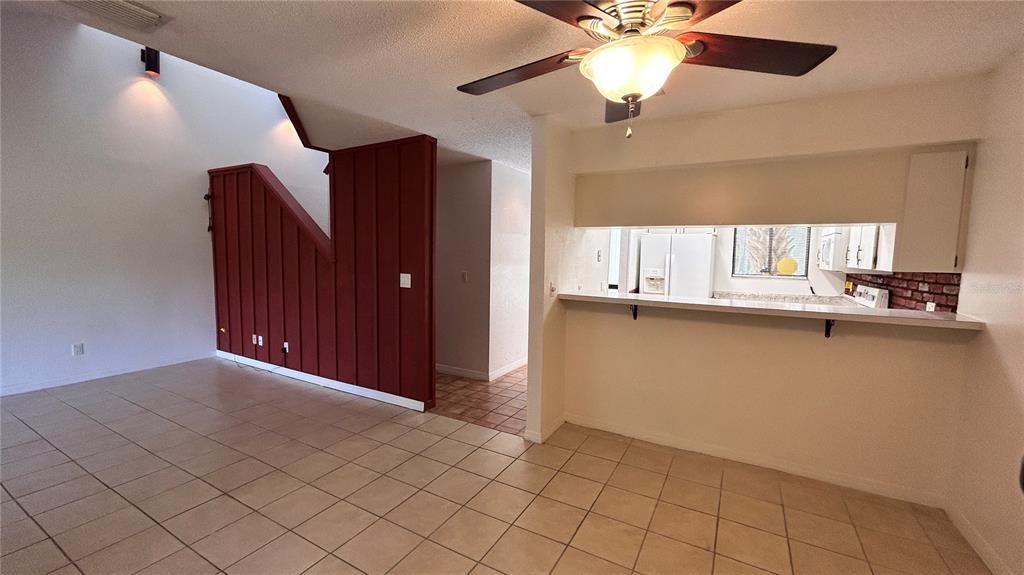 For Sale: $219,600 (2 beds, 1 baths, 1157 Square Feet)