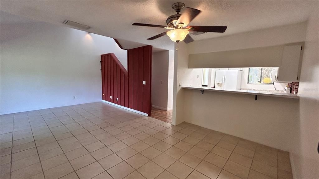 For Sale: $219,600 (2 beds, 1 baths, 1157 Square Feet)