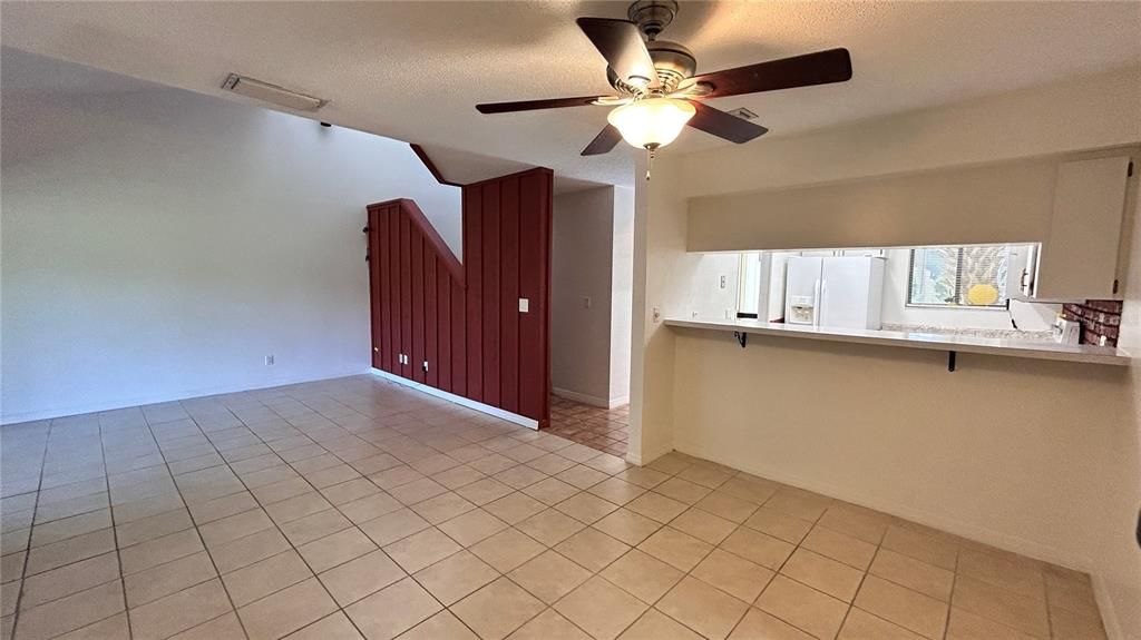 For Sale: $219,600 (2 beds, 1 baths, 1157 Square Feet)