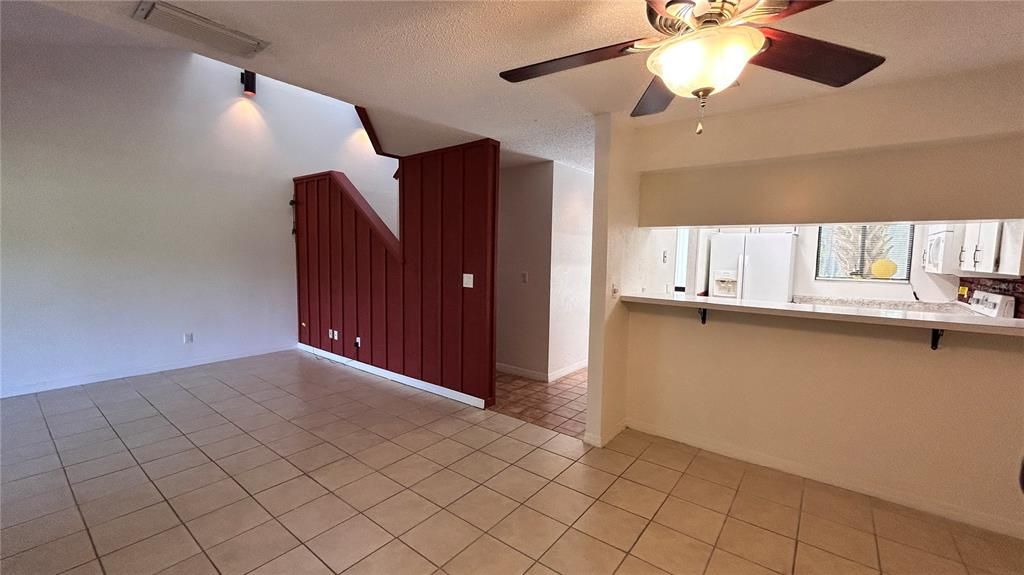 For Sale: $219,600 (2 beds, 1 baths, 1157 Square Feet)