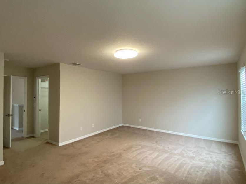For Rent: $3,000 (4 beds, 2 baths, 2419 Square Feet)