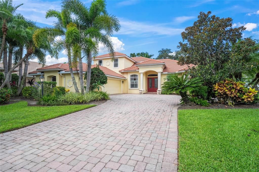 Active With Contract: $1,145,000 (4 beds, 4 baths, 4681 Square Feet)