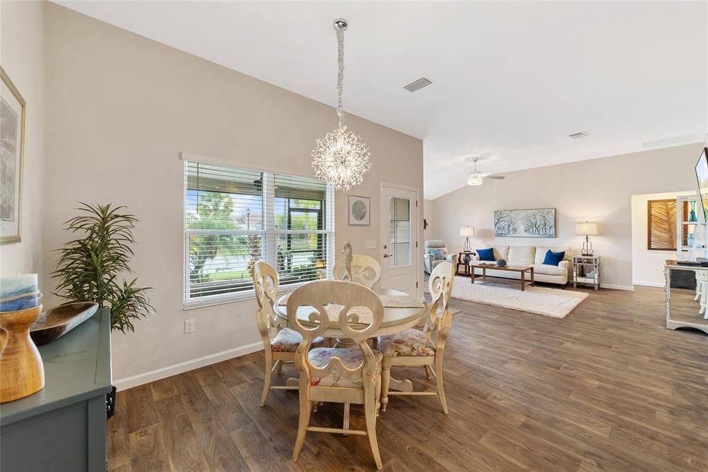 For Sale: $349,000 (3 beds, 2 baths, 1419 Square Feet)