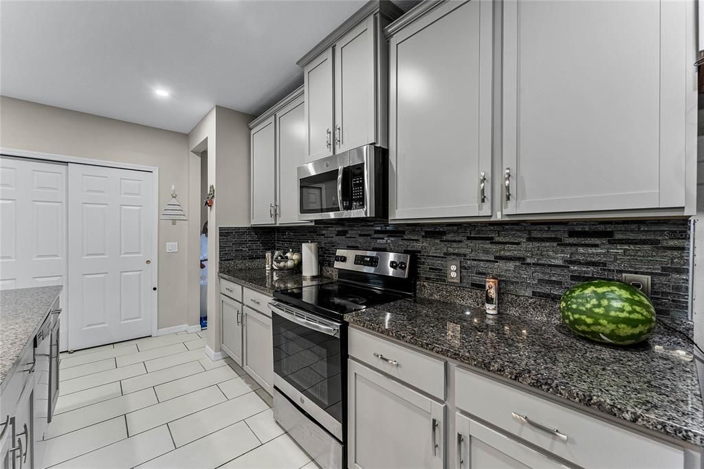 Check out the backsplash!