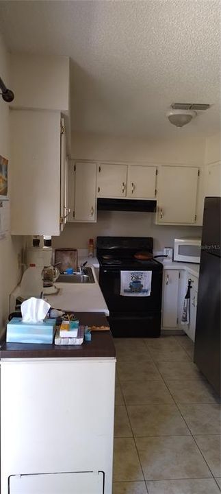 For Sale: $149,000 (2 beds, 1 baths, 912 Square Feet)