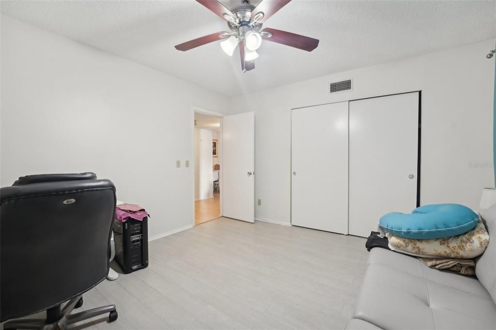 For Sale: $225,000 (2 beds, 2 baths, 1400 Square Feet)