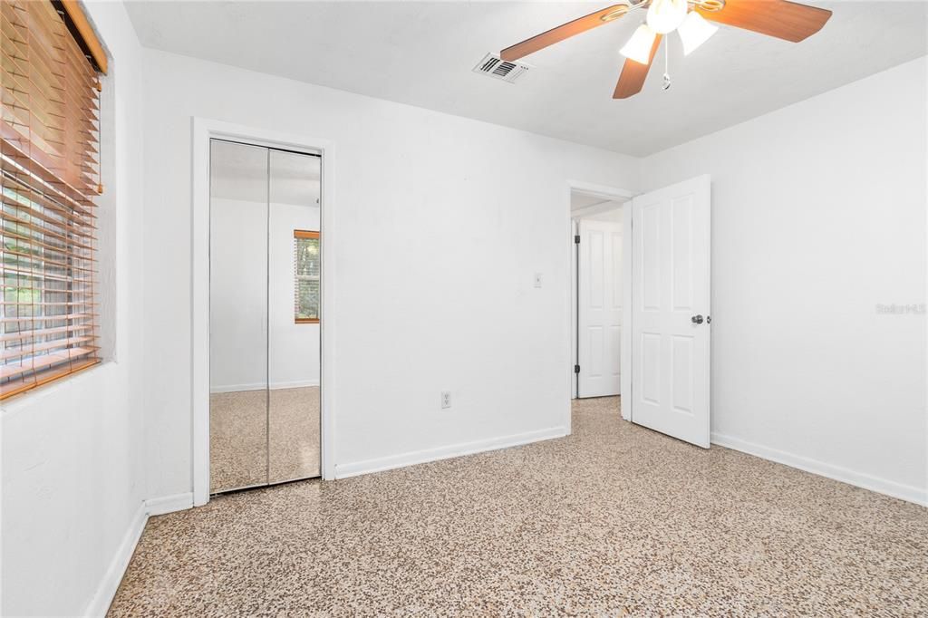 For Sale: $399,900 (3 beds, 1 baths, 1248 Square Feet)