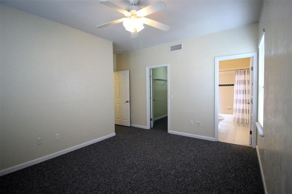 For Rent: $3,200 (3 beds, 3 baths, 2300 Square Feet)