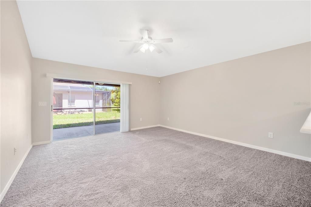 Active With Contract: $2,400 (3 beds, 2 baths, 1928 Square Feet)