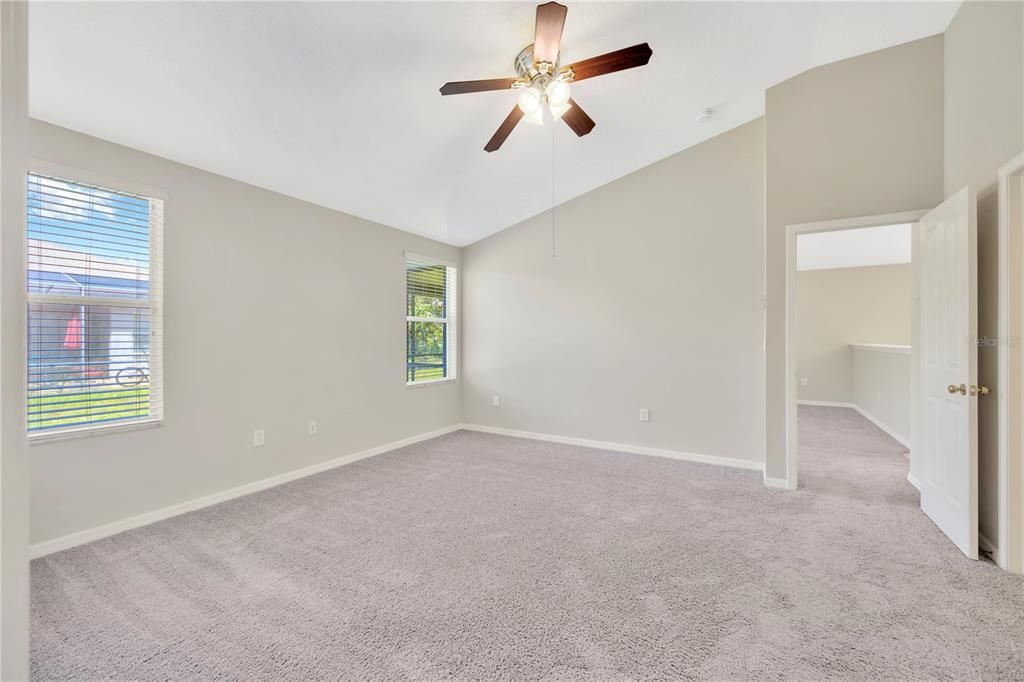 Active With Contract: $2,400 (3 beds, 2 baths, 1928 Square Feet)