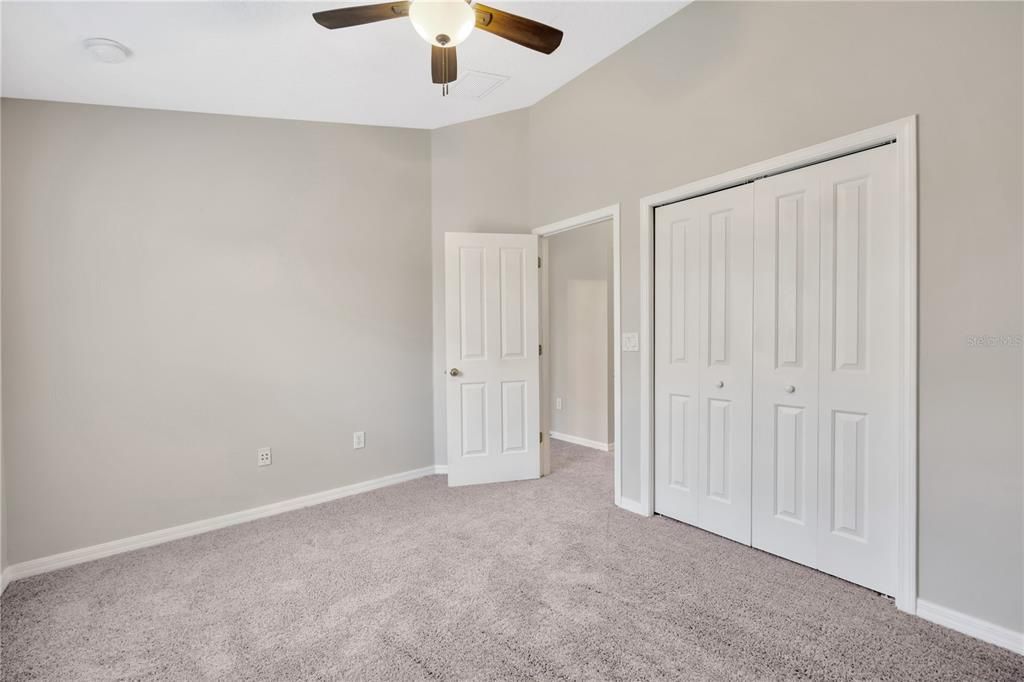 Active With Contract: $2,400 (3 beds, 2 baths, 1928 Square Feet)