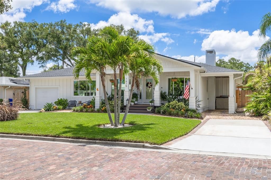 For Sale: $1,300,000 (3 beds, 2 baths, 1803 Square Feet)