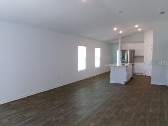 For Rent: $2,200 (4 beds, 2 baths, 1526 Square Feet)