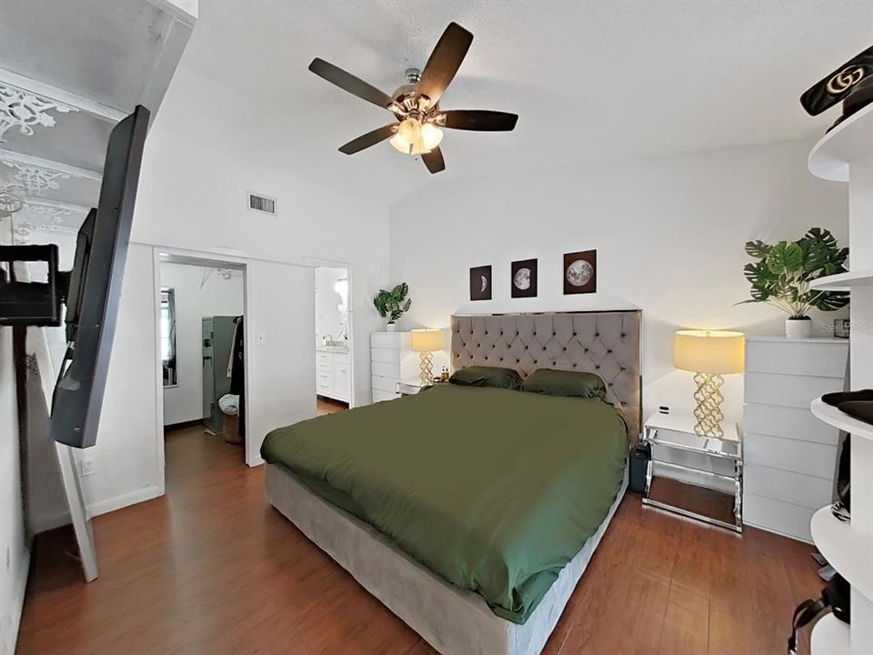 For Sale: $519,900 (3 beds, 2 baths, 1706 Square Feet)