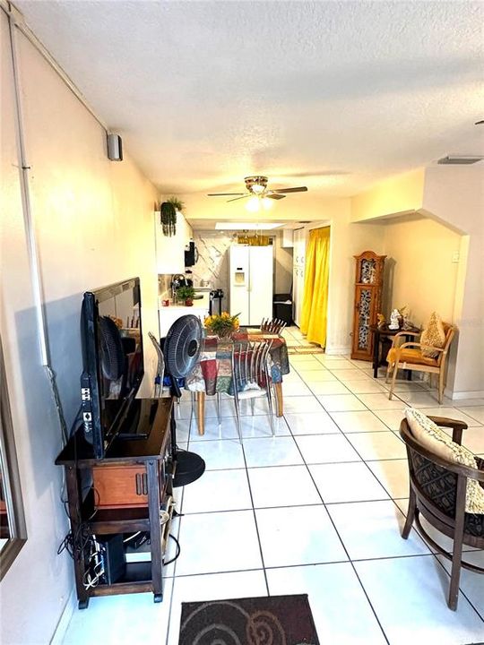 For Sale: $229,000 (2 beds, 2 baths, 960 Square Feet)