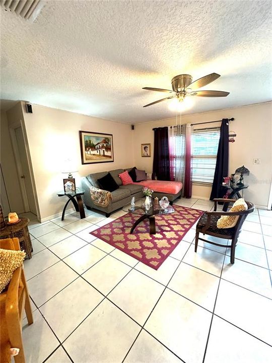 Active With Contract: $229,000 (2 beds, 2 baths, 960 Square Feet)